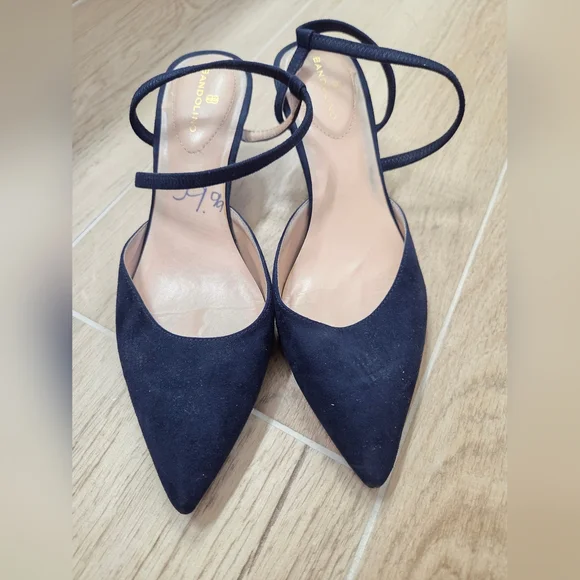 Bandolino Madge 2 Kitten Heels - Used - Picture 2 of 3